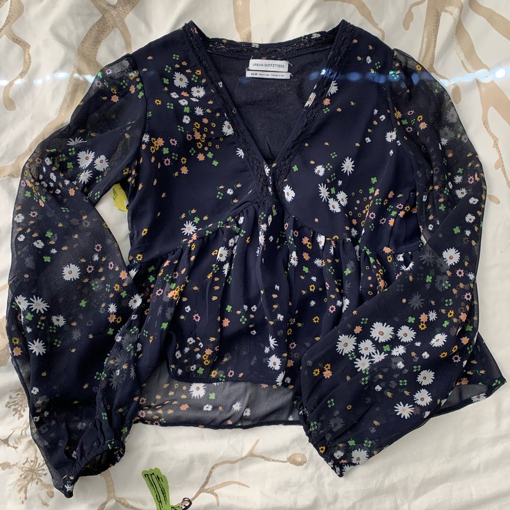 urban outfitters flowy top
